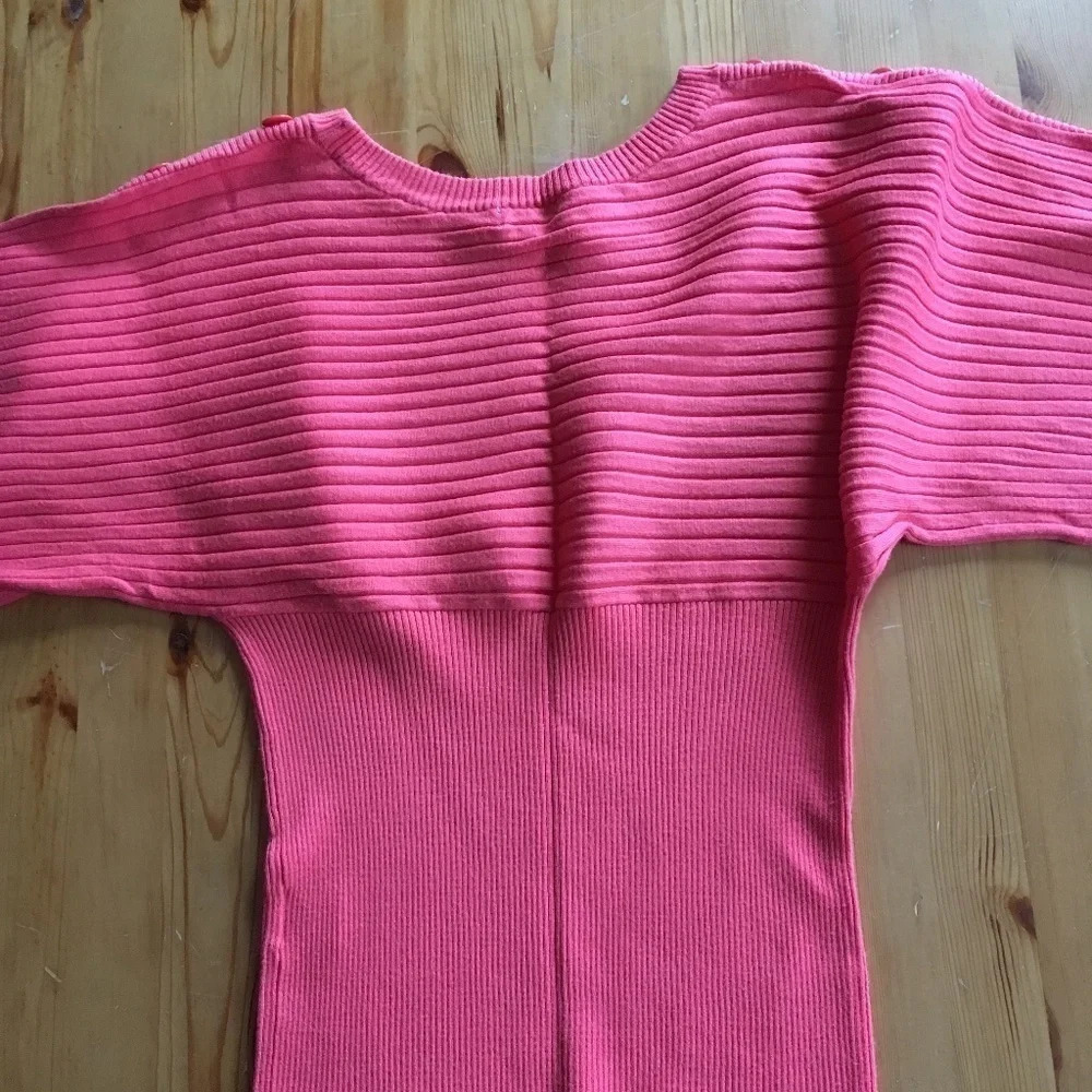 5/$25 Ribbed Sweater - Picture 4 of 4